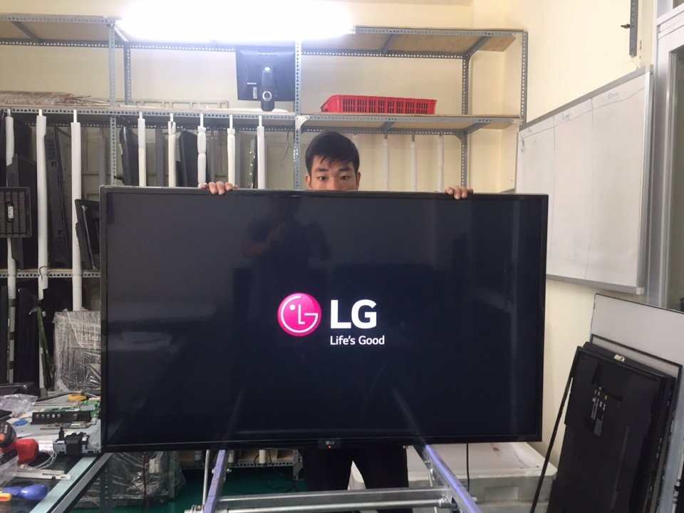 Quy trình sửa chữa thay thế màn hình Tivi LG tại nhà